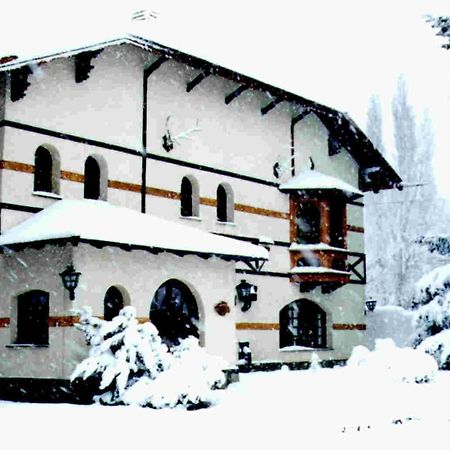 Hosteria La Posta Del Cazador San Martín de los Andes Buitenkant foto
